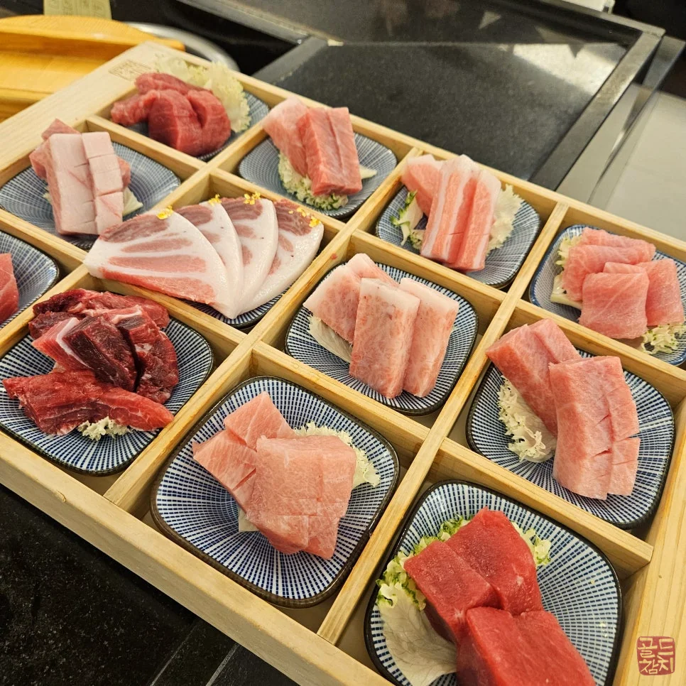 골드참치 참치초밥 고급스러운 플레이팅 맛집