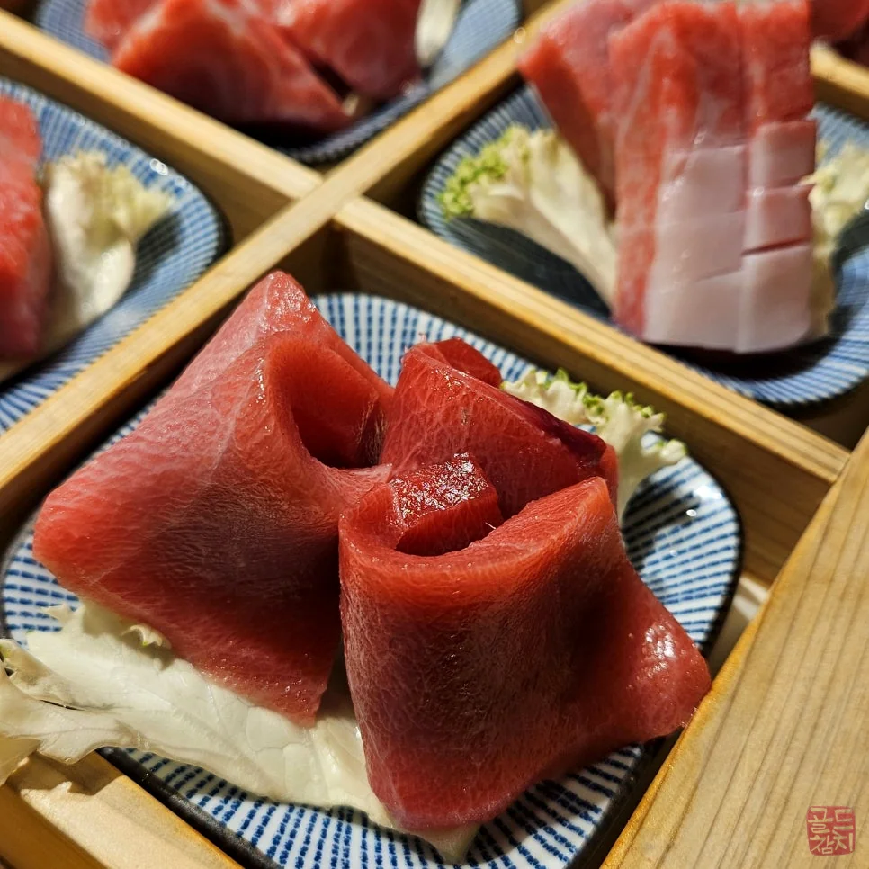 골드참치 참치회 플레이팅 예술적인 비주얼 맛집