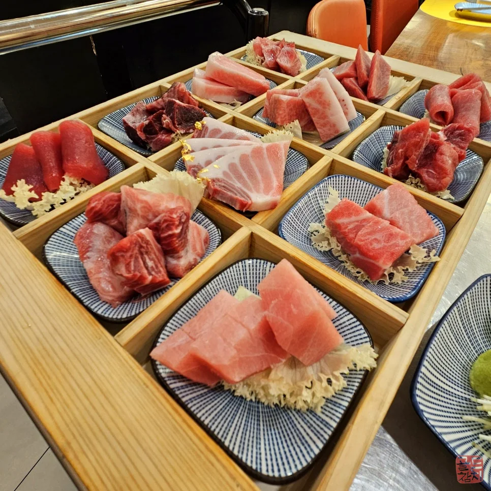 골드참치 참치 오마카세 신선한 참치회 플레이팅