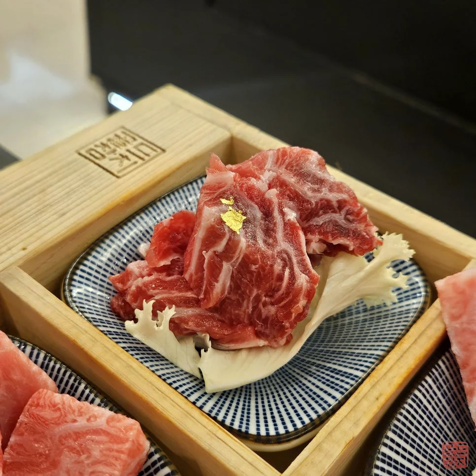 골드참치 참치회 한상차림 고급스러운 식사
