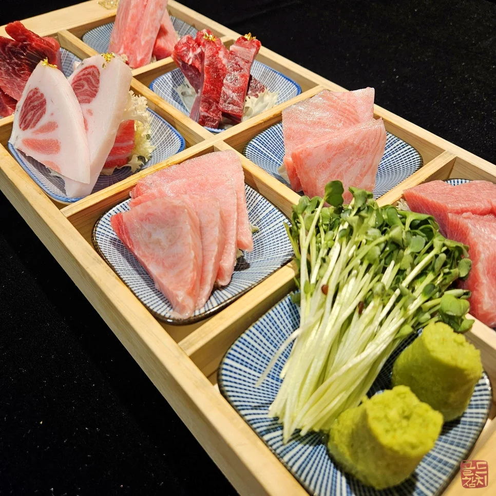 골드참치 참치 요리 곁들임 메뉴 신선한 재료