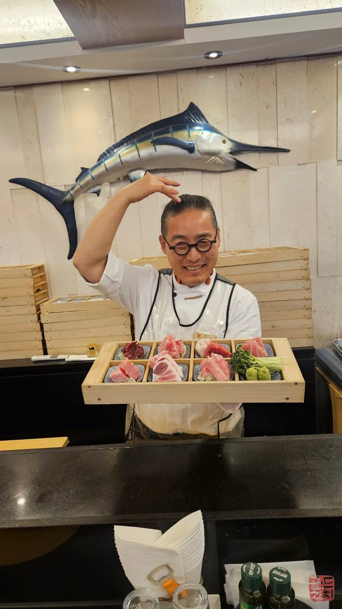 Gold Tuna warm branding, emotional tuna dishes