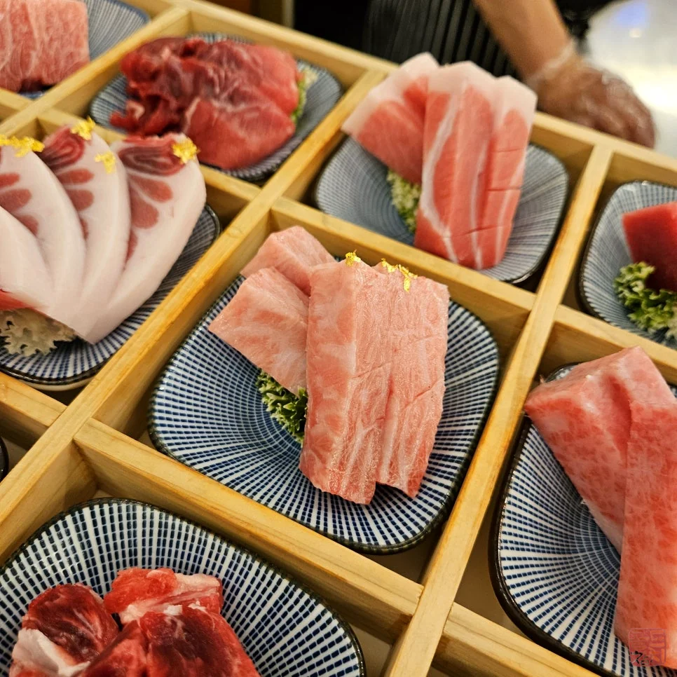 골드참치 참치회 예술 작품같은 고급 요리