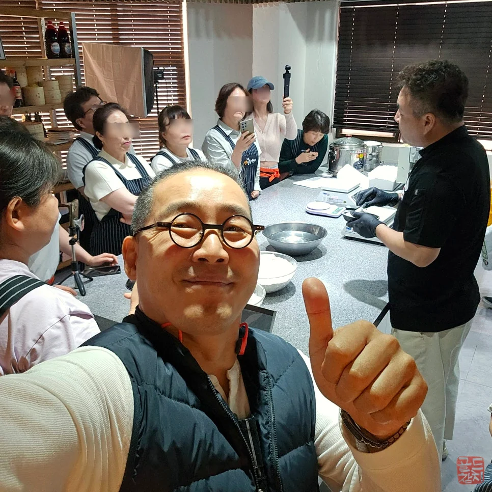 골드참치 품격 있는 매장 전경 고급스러운 외관 디자인