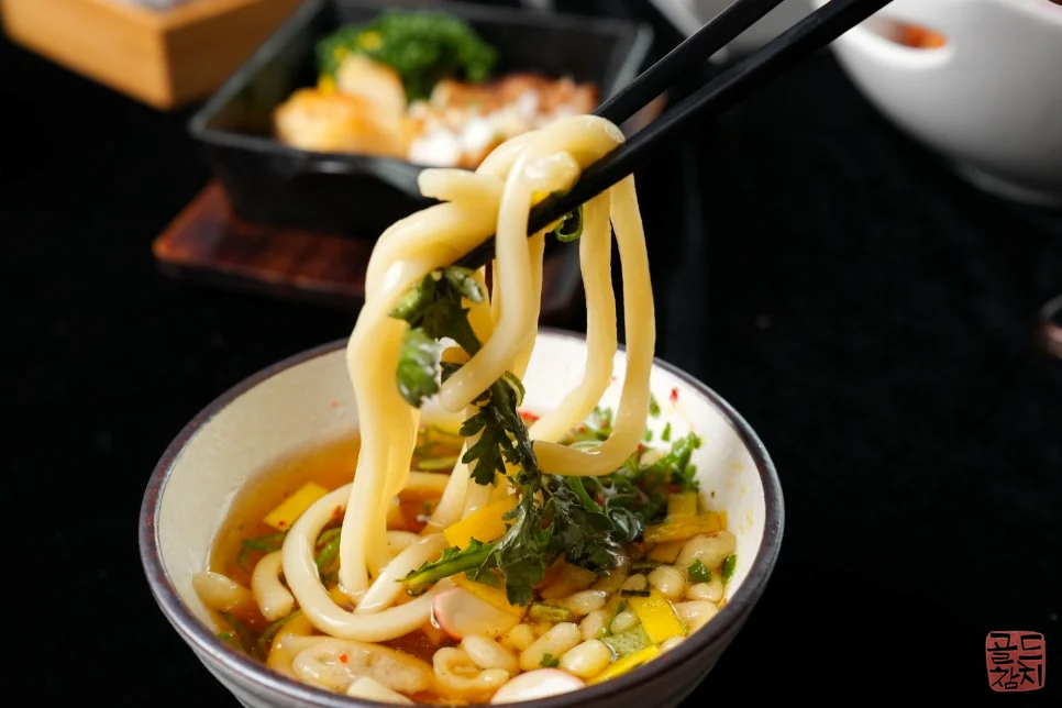 골드참치 신선한 참치초밥 고급스러운 맛