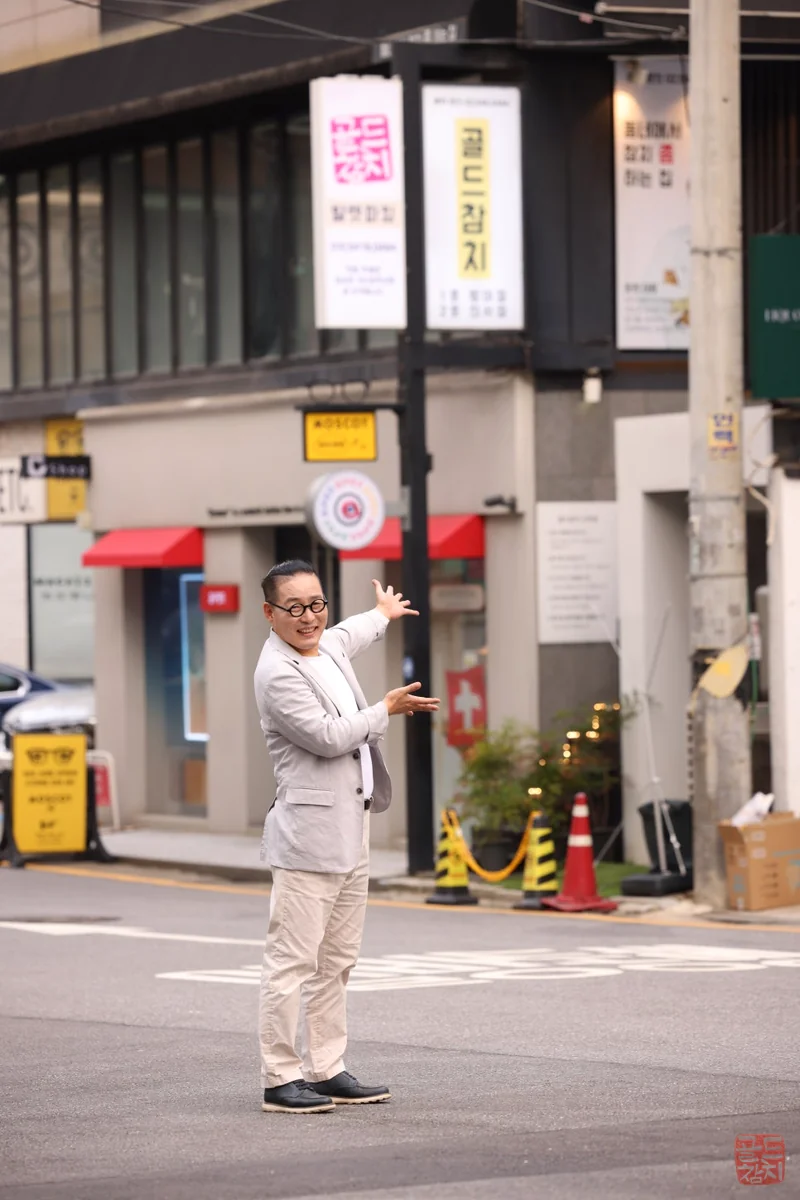 Gangnam Gold Tuna chef's passion, preparing tuna omakase dishes