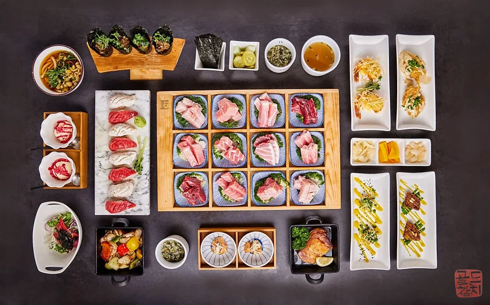 Sinsa-dong Gold Tuna 15-course full meal, complete dining experience