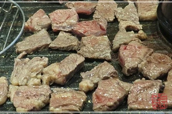 골드참치 가족회식 분위기 편안한 식사 공간