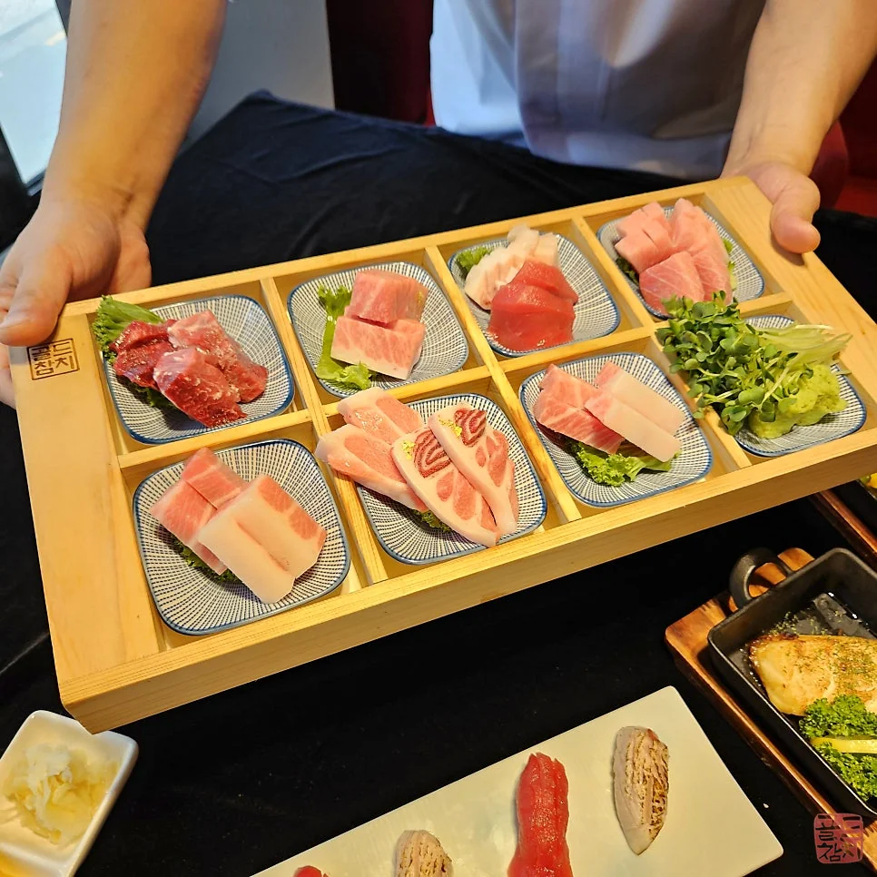 Gold Tuna omakase style, neat and elegant tuna course
