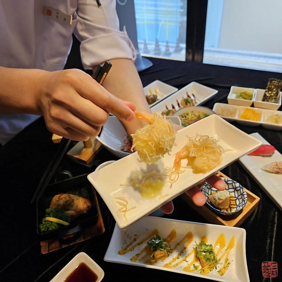 Gold Tuna omakase menu, tuna piece, shrimp tempura