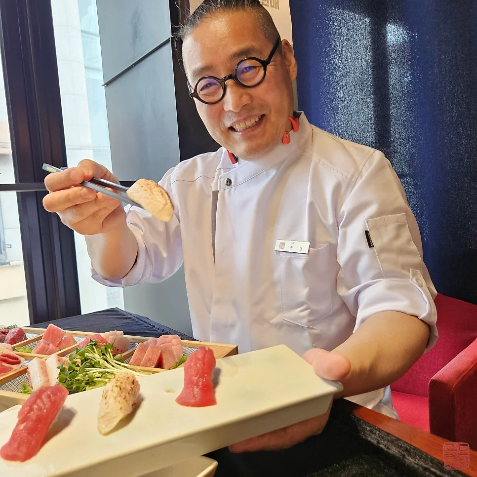 Gold Tuna omakase chef, expert appearance