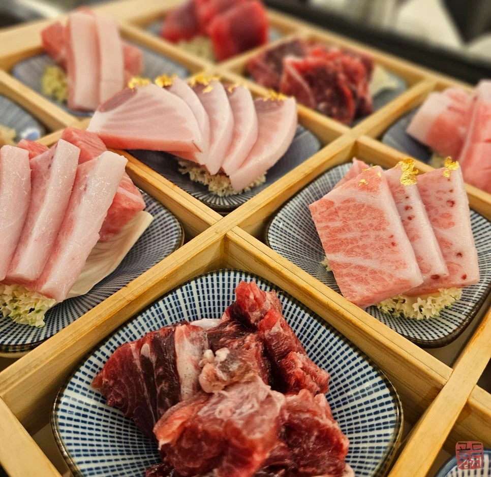Sinsa-dong Gold Tuna, group dinner private room interior