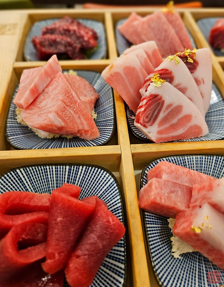 Sinsa-dong Gold Tuna, fresh tuna sashimi, luxurious visual