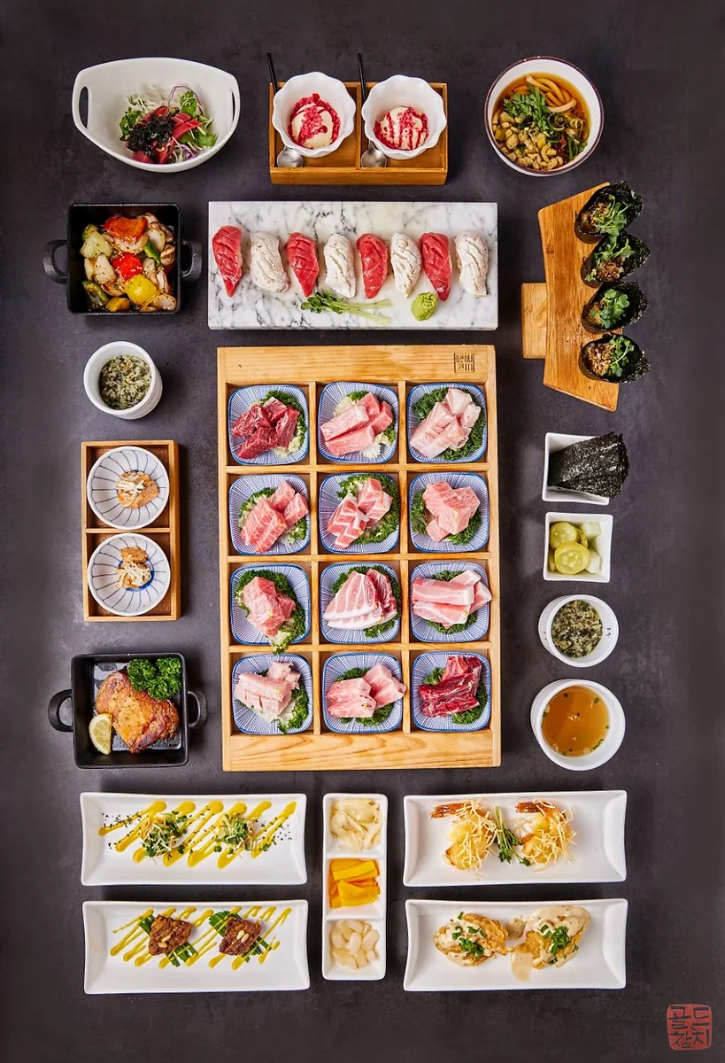 Bangyi-dong Gold Tuna omakase dish, artistic presentation