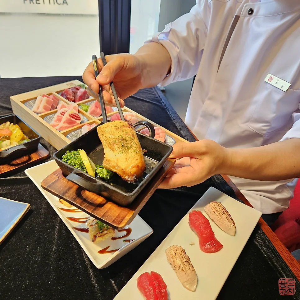 Jamsil Gold Tuna 15-course omakase, various tuna dishes
