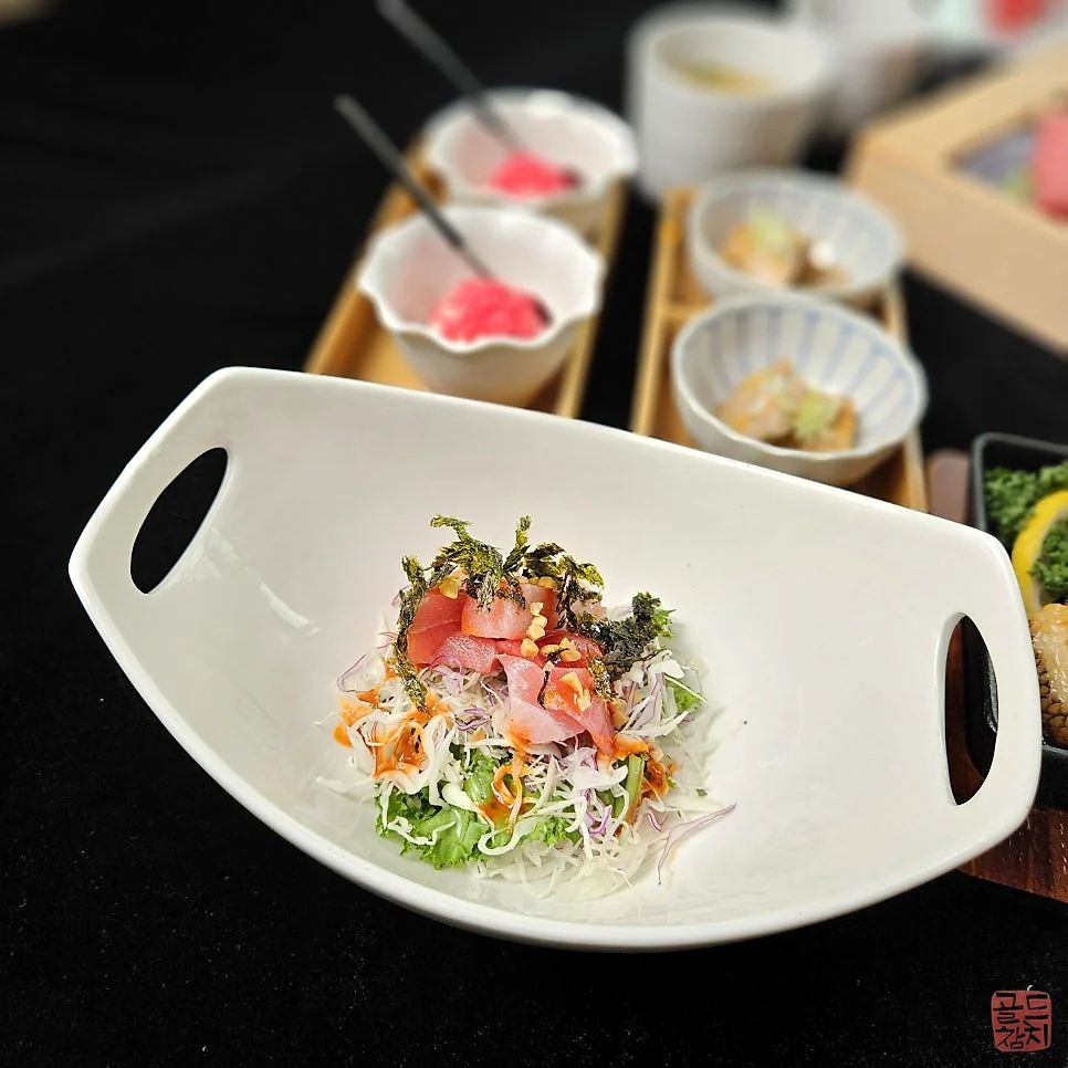 Jamsil Gold Tuna 15-course omakase, tuna sashimi plating