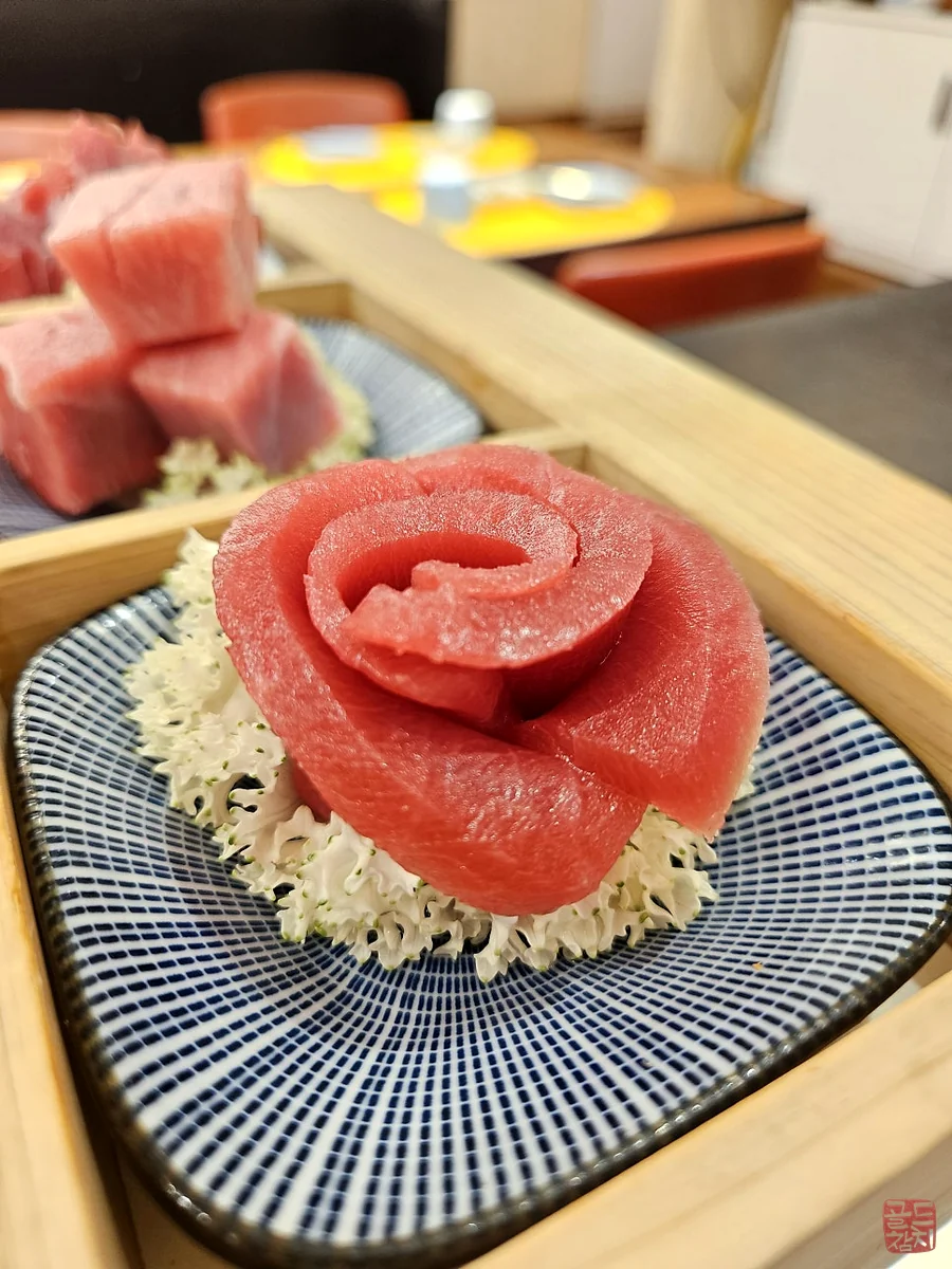 Sinsa-dong Gold Tuna artistic tuna sashimi presentation, culinary masterpiece