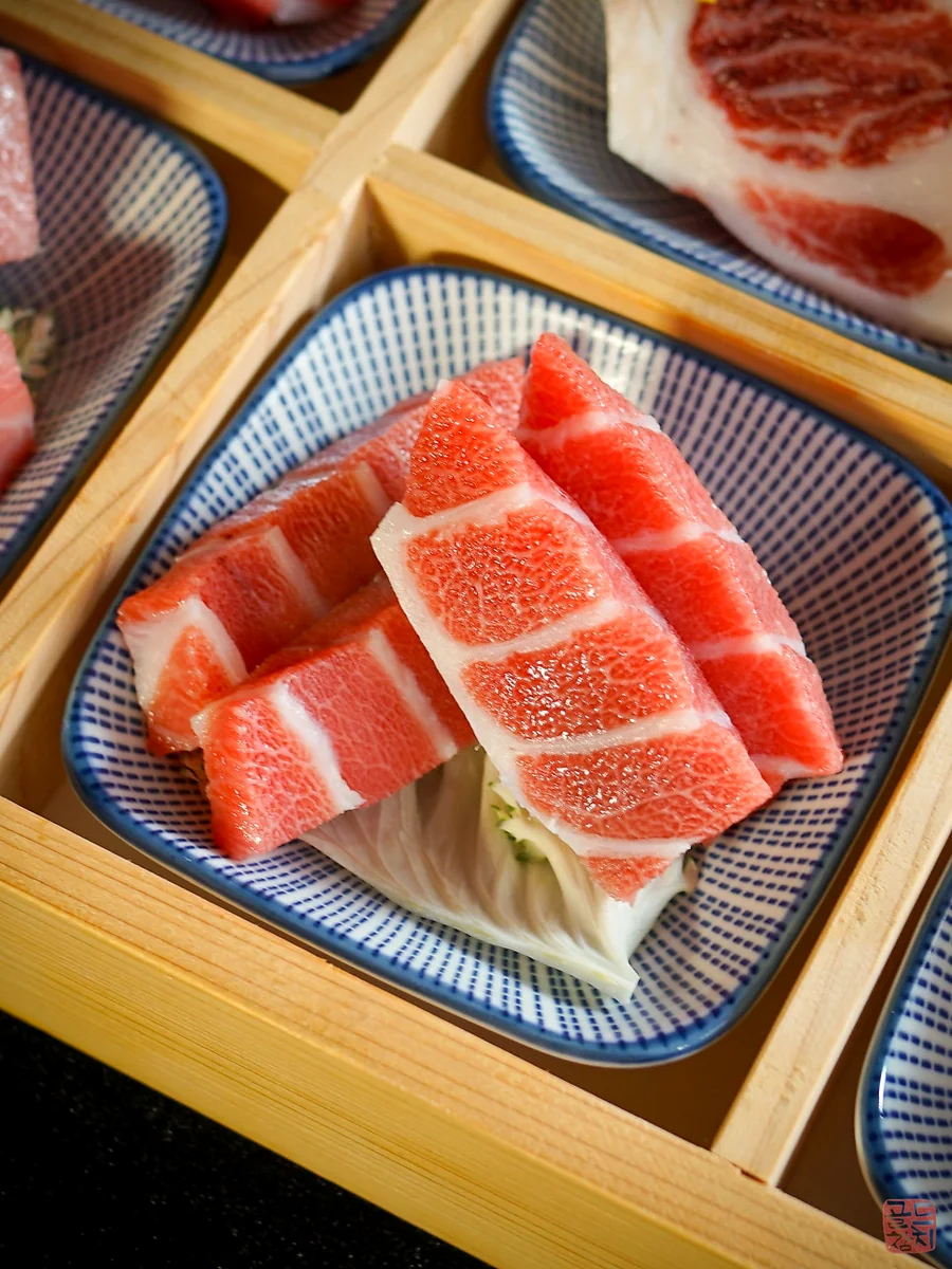 Gangnam Gold Tuna omakase, beautifully plated tuna sashimi