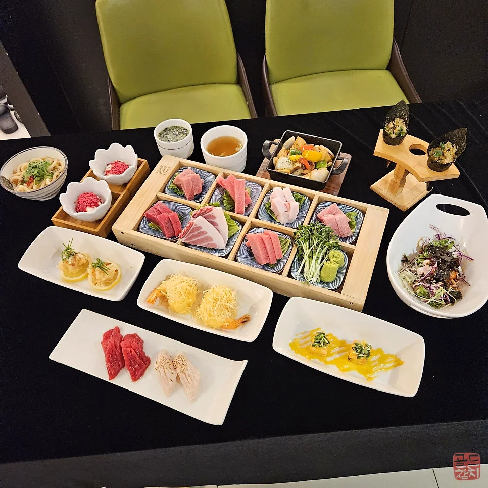 Jamsil Gold Tuna lunch course, premium tuna sashimi plating