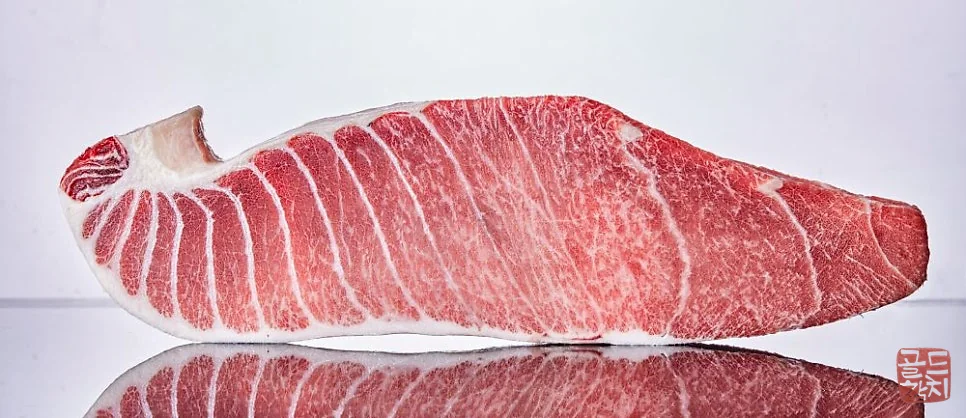 Gangnam Gold Tuna premium bluefin tuna otoro sashimi, omakase course
