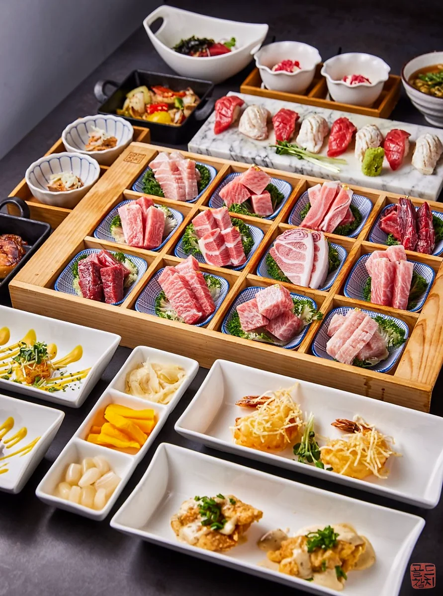 Gold Tuna full tuna platter, omakase course meal