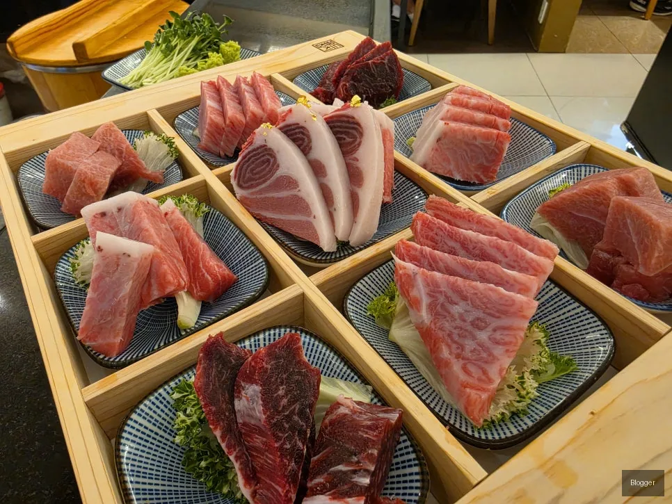 Gold Tuna premium bluefin tuna sashimi, fresh fish presentation, omakase ingredient