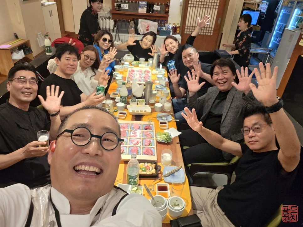 방이동 단체회식의 명소, BNI 사업가와 일본 귀빈이 선택한 골드참치의 특별한 밤