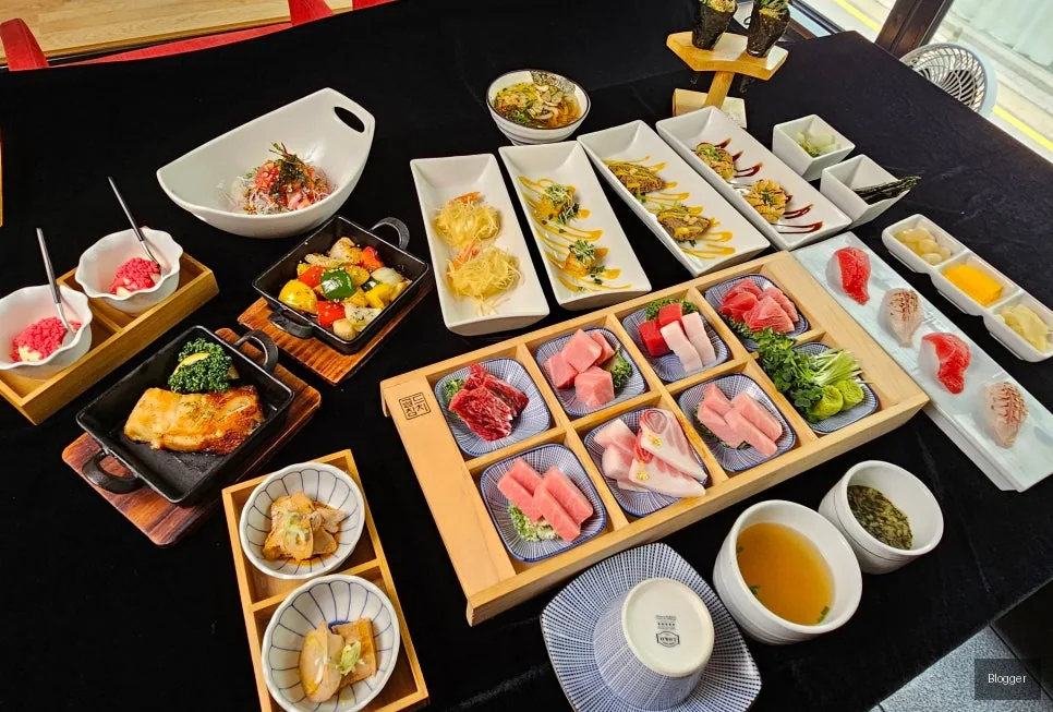 Sinsa-dong Gold Tuna Royal Special, set meal for two