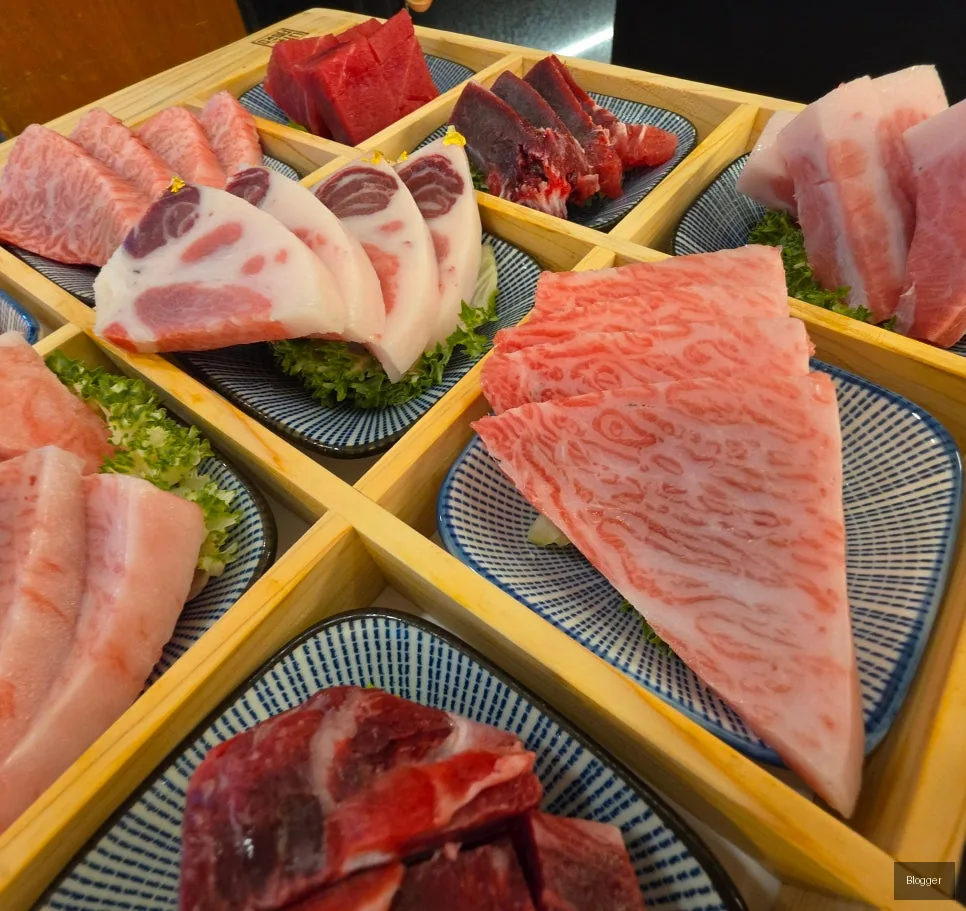 방이동 골드참치 참다랑어 가맛살 목살 마블링 참치회