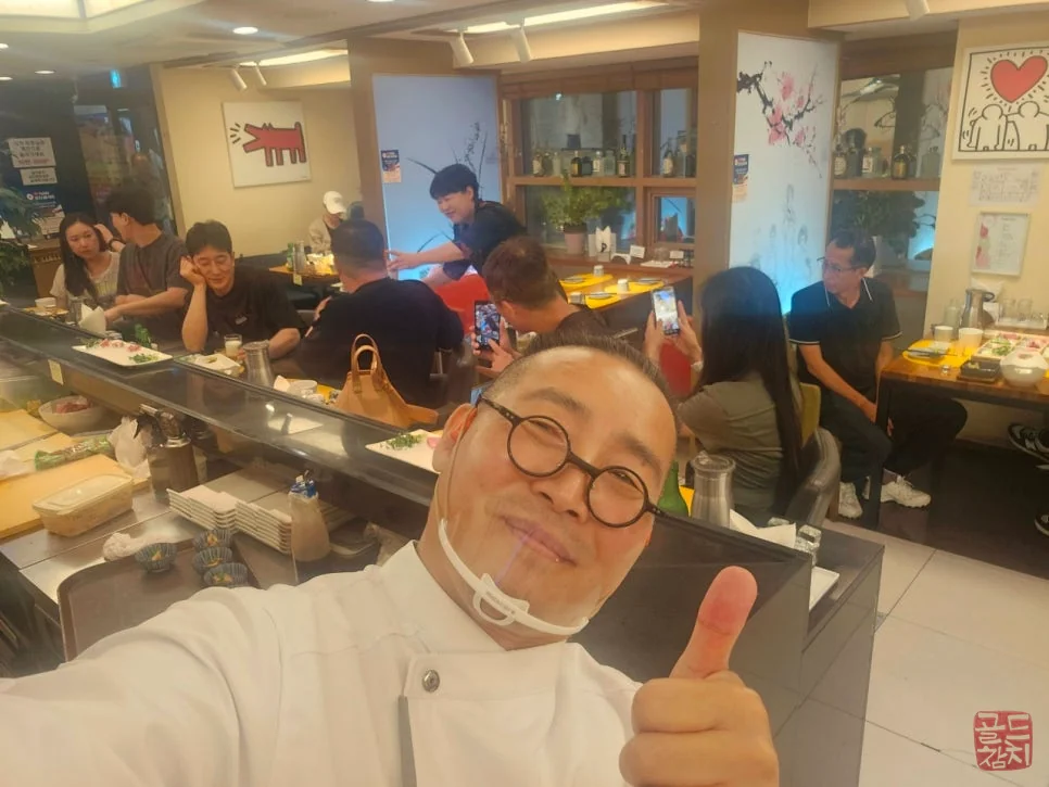 Gold Tuna customer review, taking photos of tuna sashimi, memorable moment