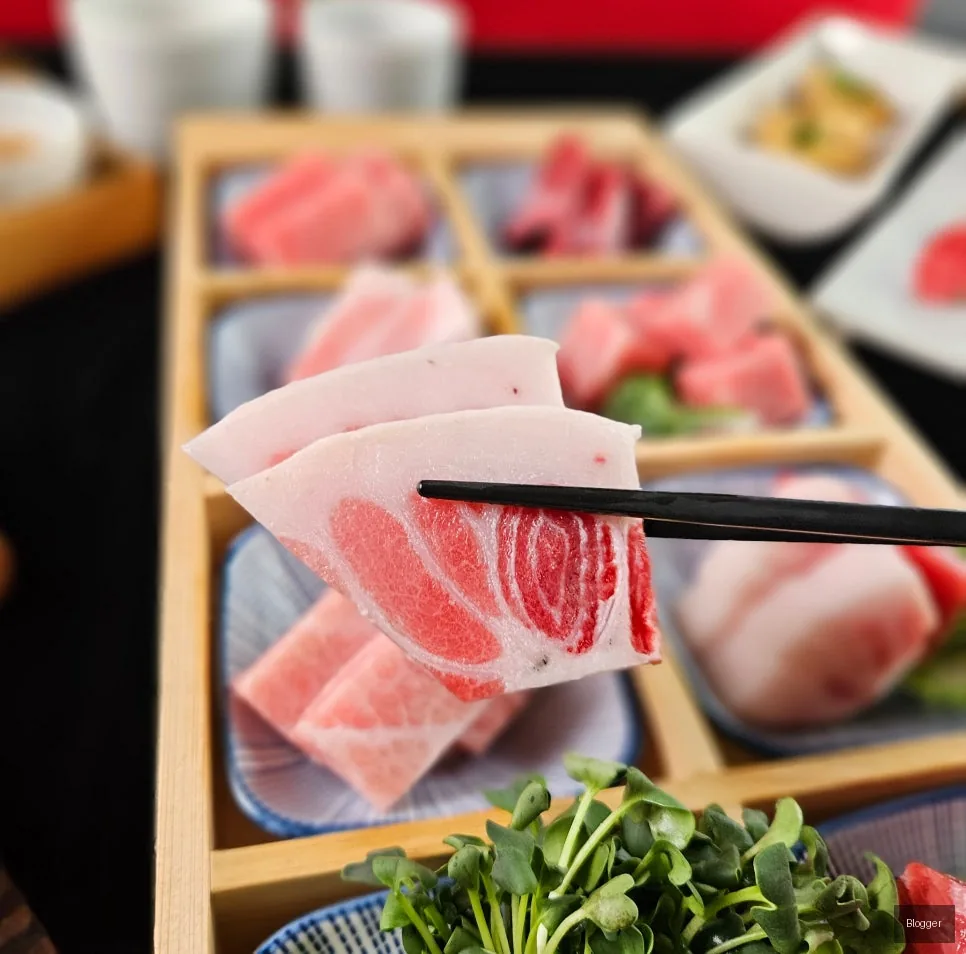 Bangyi-dong Gold Tuna premium bluefin tuna belly button sashimi