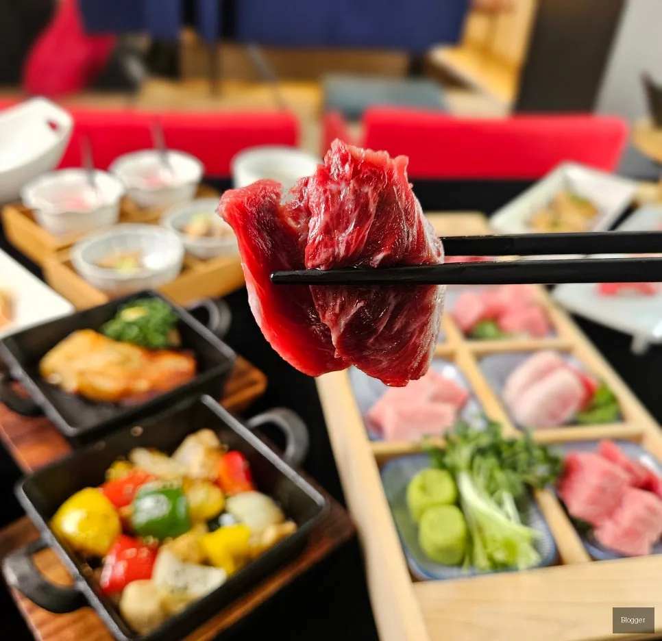 Bangyi-dong Gold Tuna bluefin tuna wing meat, premium sashimi cut