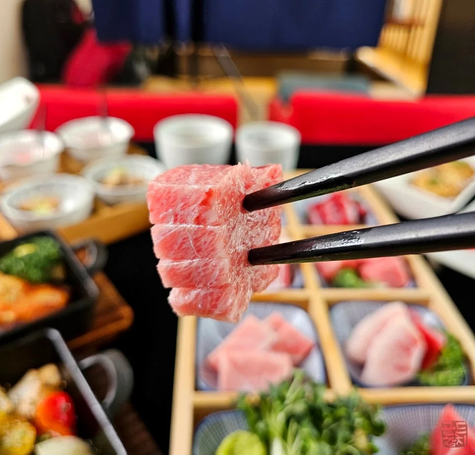 Bangyi-dong Gold Tuna Southern bluefin tuna belly, premium sashimi, rich texture