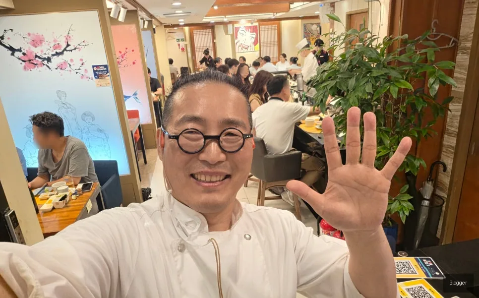 방이동 골드참치 매장 내부 아늑한 분위기