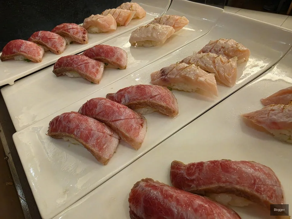 골드참치 사이드 메뉴 스시 2종
