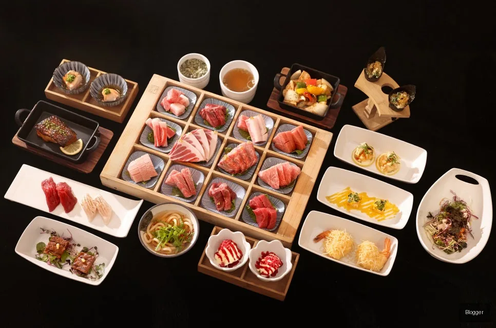 Bangyi-dong Gold Tuna Omakase Special full course meal, lavish table setting