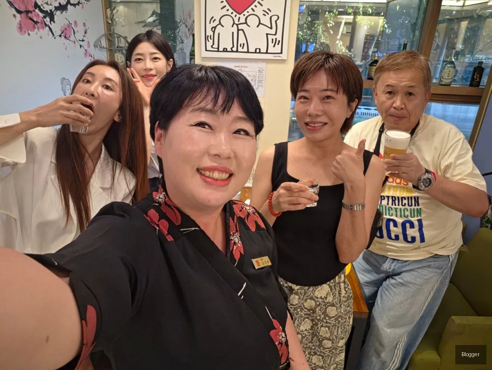 방이동 골드참치 인플루언서 유튜버 소맥이모 기념사진