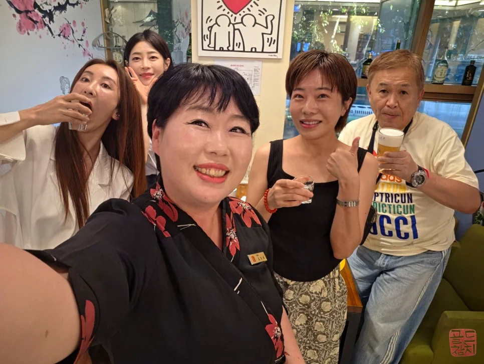 방이동 골드참치 인플루언서 유튜버 소맥이모 기념사진