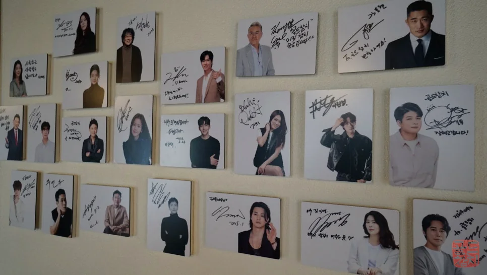Interior of Goldtuna Sinsa (신사) branch with celebrity signatures
