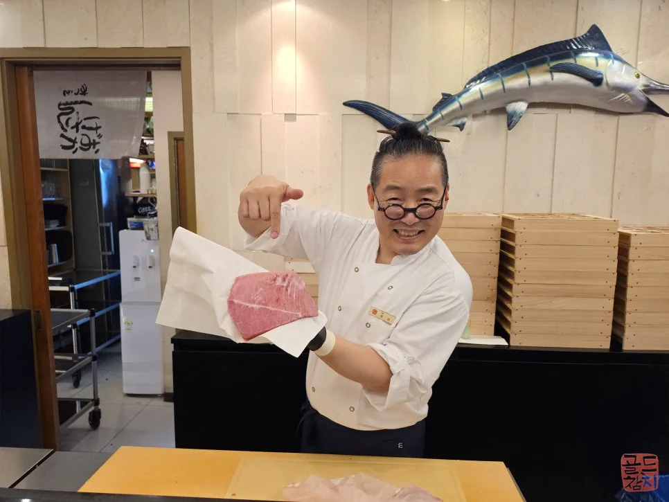 Goldtuna Bigeye tuna front part tuna sashimi texture