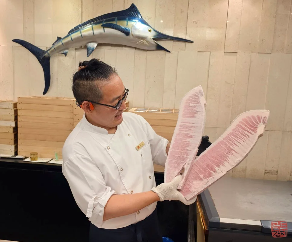 Top-grade Bluefin Tuna No. 1 Belly Sashimi at Goldtuna Bangi-dong