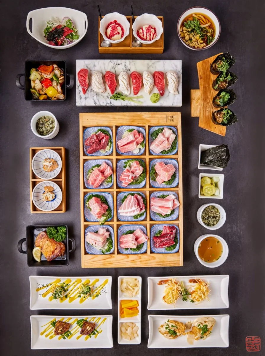 Goldtuna 15-course full course tuna omakase table setting