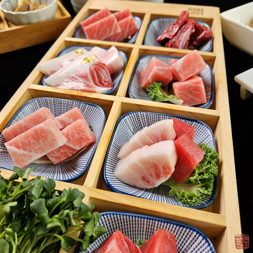 골드참치 전용 참치 트레이 고급 플레이팅 참치회 담음새