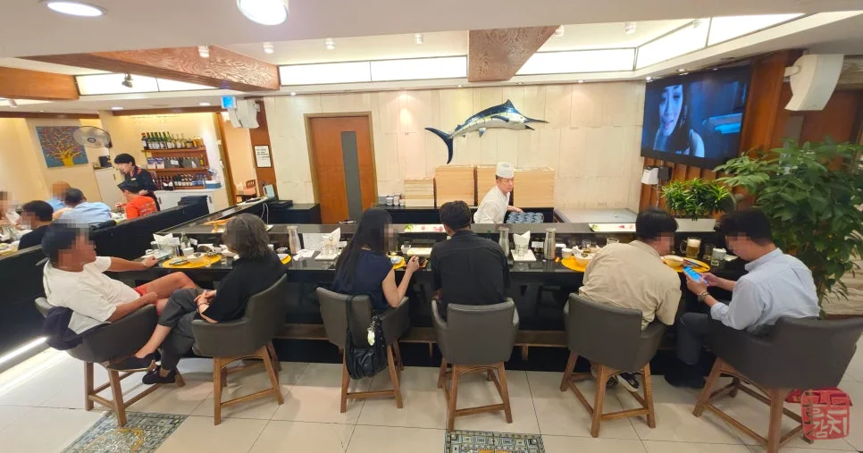 Goldtuna Bangi branch store counter bar seating atmosphere