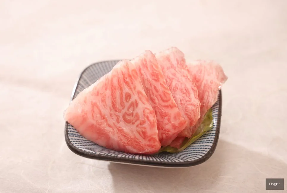 Gold Tuna bluefin tuna kama-sal, premium sashimi omakase course