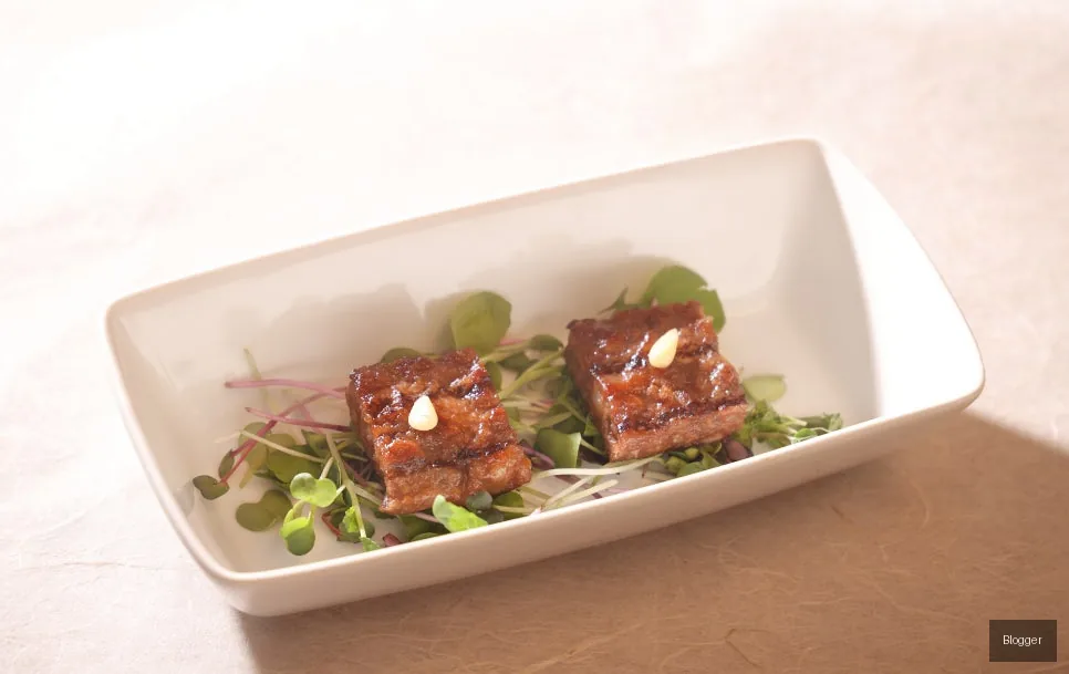 Gold Tuna beef tteokgalbi, dish enjoyed with tuna omakase
