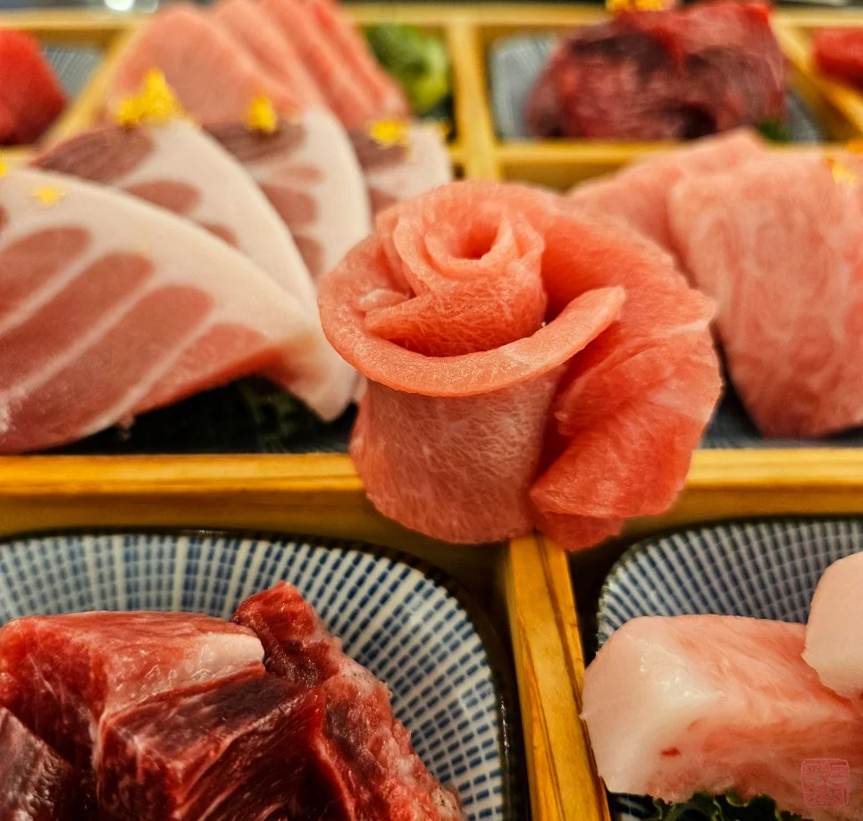 골드참치 참치회 플레이팅 예술적인 참치 오마카세
