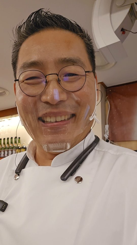 청첩장 모임을 위해서 젊고 예쁜 분들이 오셨네요.  이렇게 새로운 출발을 하는 분을 뵙게 되면 보기가 차암 좋더라구요.