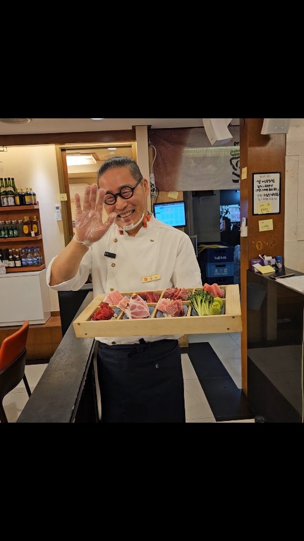 참치가 작품이 되다, 로얄스페셜 2인 최고의 참치는 정성으로 다듬고, 시간으로 숙성시키며, 장인의 손길로 완성됩니다.