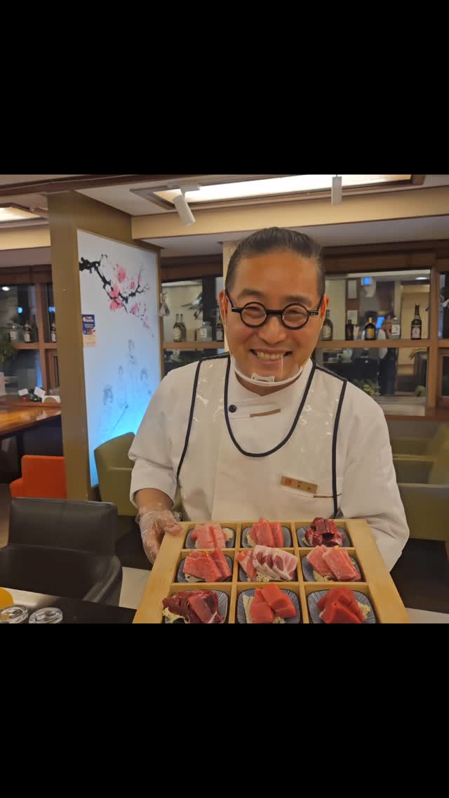 참치 구경하세요.  참치가 골드참치를 만나면 작품이 됩니다.